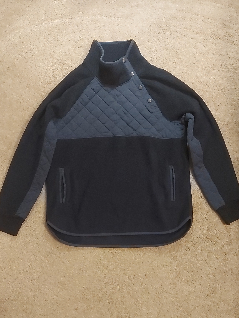🦋3/$30 Abercrombie & Fitch fleece sweater